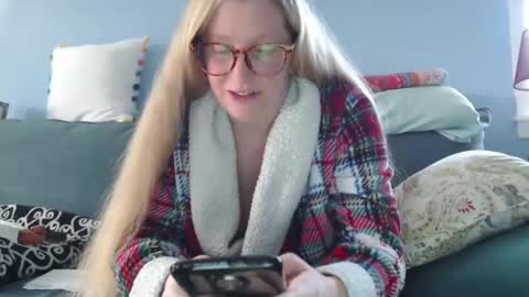 Chelsea online show from December 2, 5:37 pm