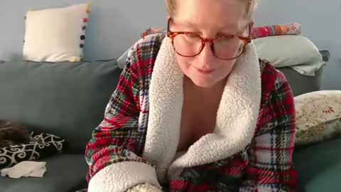 Chelsea online show from December 3, 6:38 pm