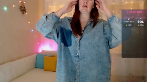 Snapshot of chelsey_rayne chatting on January 4, 7:44 pm Instagram faroffland online show from January 4, 7:44 pm