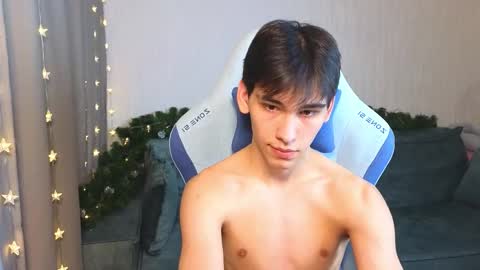 Snapshot of chem1ko chatting on February 10, 3:32 pm LUCASRYANPVT IS OPEN online show from February 10, 3:32 pm