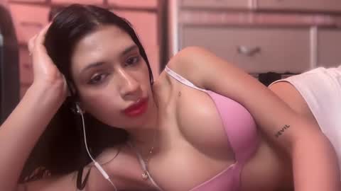 Snapshot of cherliecarmen chatting on February 16, 7:16 pm cherliecarmen online show from February 16, 7:16 pm
