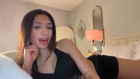 cherliecarmen online show from April 17, 11:08 pm