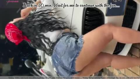 Snapshot of cherry_blossom18_ chatting on October 28, 10:19 am C H E R R Y online show from October 28, 10:19 am