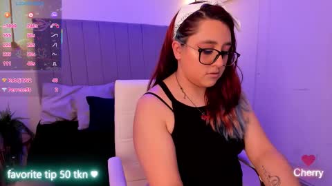 Snapshot of cherry_blushh chatting on September 15, 9:04 pm cherry_blushh online show from September 15, 9:04 pm