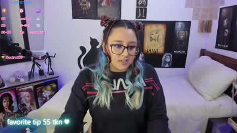 Snapshot of cherry_blushh chatting on November 19, 8:09 pm cherry_blushh online show from November 19, 8:09 pm