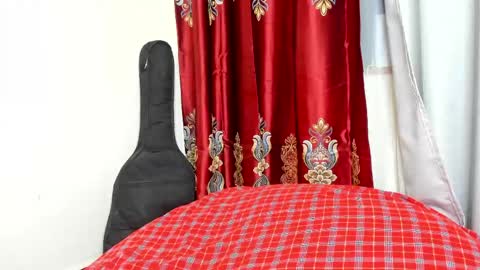 cherry_falls online show from June 3, 9:20 pm