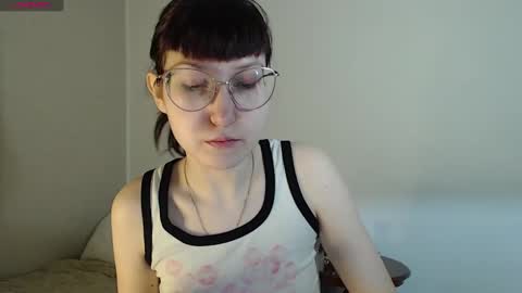 Snapshot of cherry_hazzze chatting on December 13, 2:05 pm Cheryl online show from December 13, 2:05 pm