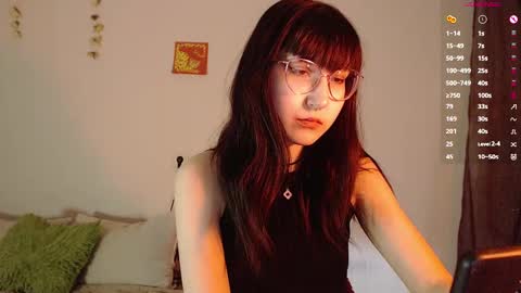 Snapshot of cherry_hazzze chatting on February 23, 6:34 pm Cheryl online show from February 23, 6:34 pm