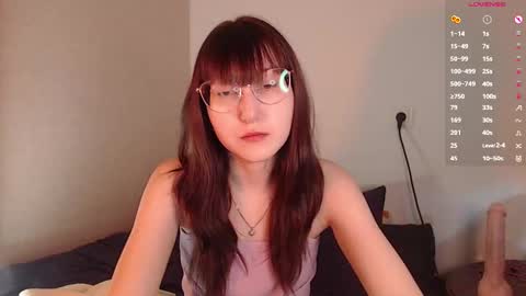 Snapshot of cherry_hazzze chatting on March 5, 4:13 pm Cheryl online show from March 5, 4:13 pm