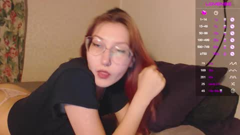 Snapshot of cherry_hazzze chatting on September 14, 5:12 pm Cheryl online show from September 14, 5:12 pm