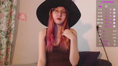 Snapshot of cherry_hazzze chatting on September 18, 3:03 pm Cheryl online show from September 18, 3:03 pm