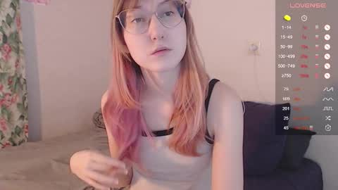 Snapshot of cherry_hazzze chatting on October 14, 5:41 am Cheryl online show from October 14, 5:41 am