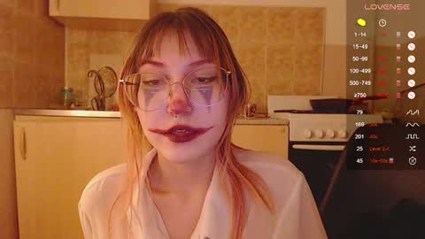 Snapshot of cherry_hazzze chatting on November 1, 10:56 pm Cheryl online show from November 1, 10:56 pm