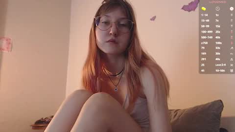 Snapshot of cherry_hazzze chatting on November 7, 3:34 pm Cheryl online show from November 7, 3:34 pm