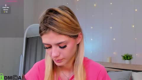 cherry_pr1ce online show from September 23, 10:46 pm