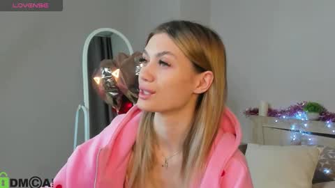 cherry_pr1ce online show from February 22, 11:58 pm