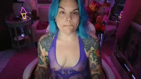 CherryBombBomb online show from September 20, 5:30 am