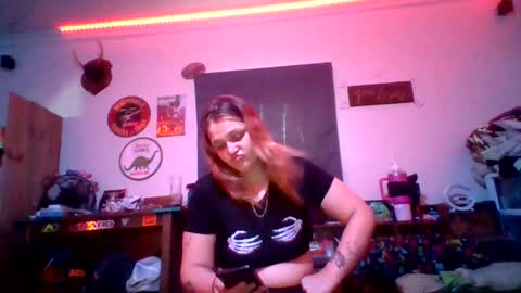 Snapshot of cherrybomb454 chatting on October 20, 2:06 pm cherrybomb454 online show from October 20, 2:06 pm