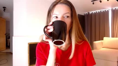 Anna online show from February 22, 1:53 pm