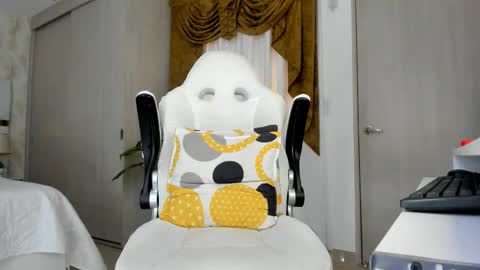 Snapshot of cherryfox88 chatting on October 29, 4:48 am Independent Cherry fox online show from October 29, 4:48 am