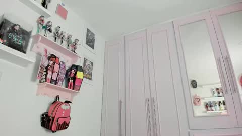 Snapshot of cherrymafer666 chatting on February 20, 6:19 am cherrycute666 online show from February 20, 6:19 am