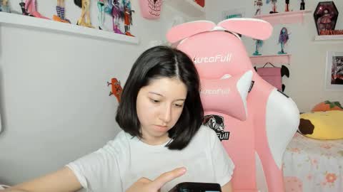 Snapshot of cherrymafer666 chatting on February 28, 2:12 am cherrycute666 online show from February 28, 2:12 am