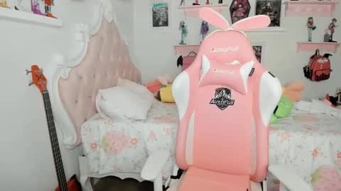 Snapshot of cherrymafer666 chatting on March 1, 2:46 am cherrycute666 online show from March 1, 2:46 am