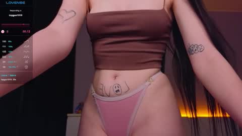 Snapshot of cherrystoun chatting on November 13, 10:30 pm Katrine online show from November 13, 10:30 pm