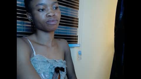 Snapshot of cherryxpussy chatting on February 17, 6:42 am cherryxpussy online show from February 17, 6:42 am