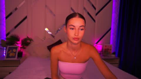 cherryylulu online show from September 18, 6:48 am