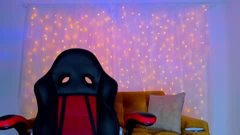 Cheryl online show from December 14, 10:39 pm