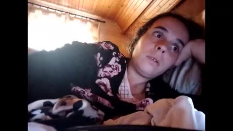 Snapshot of cherymoon89 chatting on October 20, 11:43 am CherryMoon online show from October 20, 11:43 am