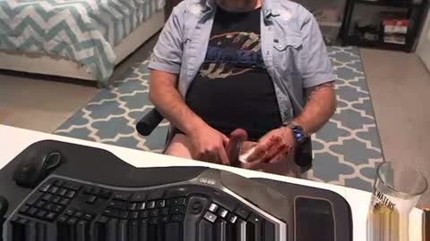 chesbayboy online show from November 15, 6:11 am