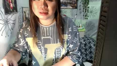 Snapshot of chescahotxxxl chatting on February 11, 2:35 am chescahotxxxl online show from February 11, 2:35 am