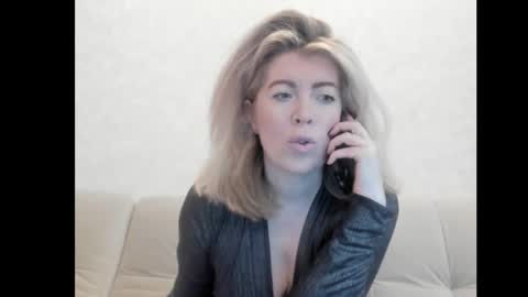 Snapshot of chicafortuna chatting on October 8, 2:42 am NBFG online show from October 8, 2:42 am