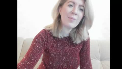Snapshot of chicafortuna chatting on October 11, 3:50 am NBFG online show from October 11, 3:50 am
