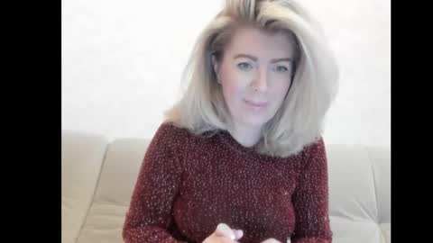 Snapshot of chicafortuna chatting on October 20, 2:23 am NBFG online show from October 20, 2:23 am