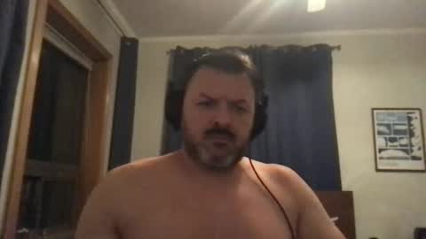 Snapshot of chicagoguy7183 chatting on October 27, 1:42 am chicagoguy7183 online show from October 27, 1:42 am