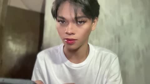 Snapshot of chichay_addams chatting on November 24, 12:21 am Addams online show from November 24, 12:21 am