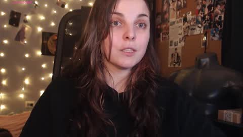 Snapshot of chill_saya chatting on October 23, 10:08 pm Saya online show from October 23, 10:08 pm