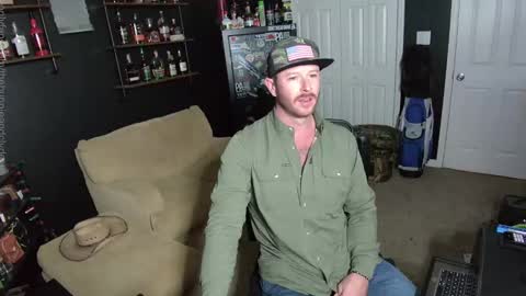 Chillinthemosttt online show from December 3, 4:25 am