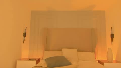 Chloe online show from April 10, 11:59 am