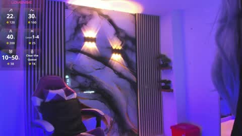 chloe_jacksonn online show from March 31, 10:10 pm