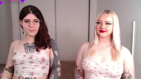 Chloe Levine online show from November 14, 7:45 pm