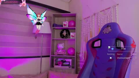 CLOE  online show from November 21, 6:50 pm