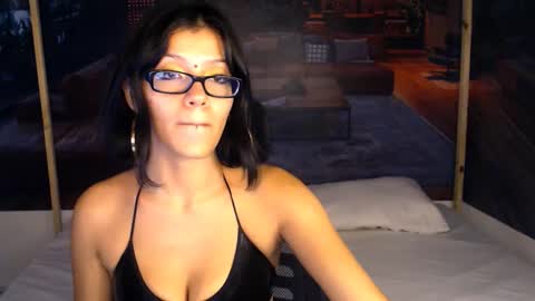 Snapshot of chloe_petite0 chatting on October 20, 7:03 pm Chloe online show from October 20, 7:03 pm