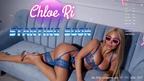 Snapshot of chloe_ri chatting on December 1, 4:28 am . ALL my LINKS online show from December 1, 4:28 am