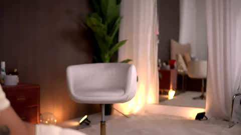 chloedevinex online show from May 26, 4:19 am