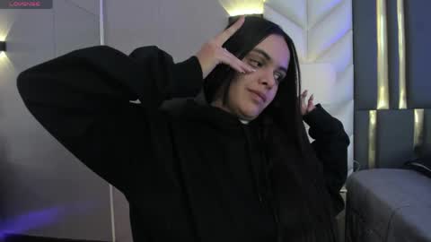  Chloe Harper  online show from April 17, 11:46 am