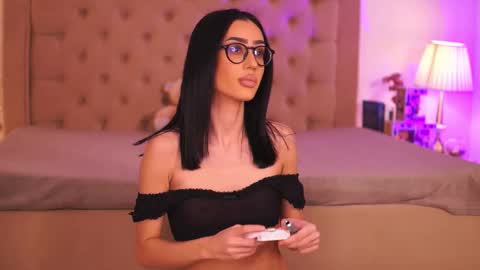 Chlo online show from February 22, 4:24 am